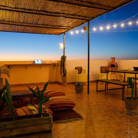 Monkey'S Guest House - Ocean View Rooms & Apartment With Rooftop Tamraght Exterior photo