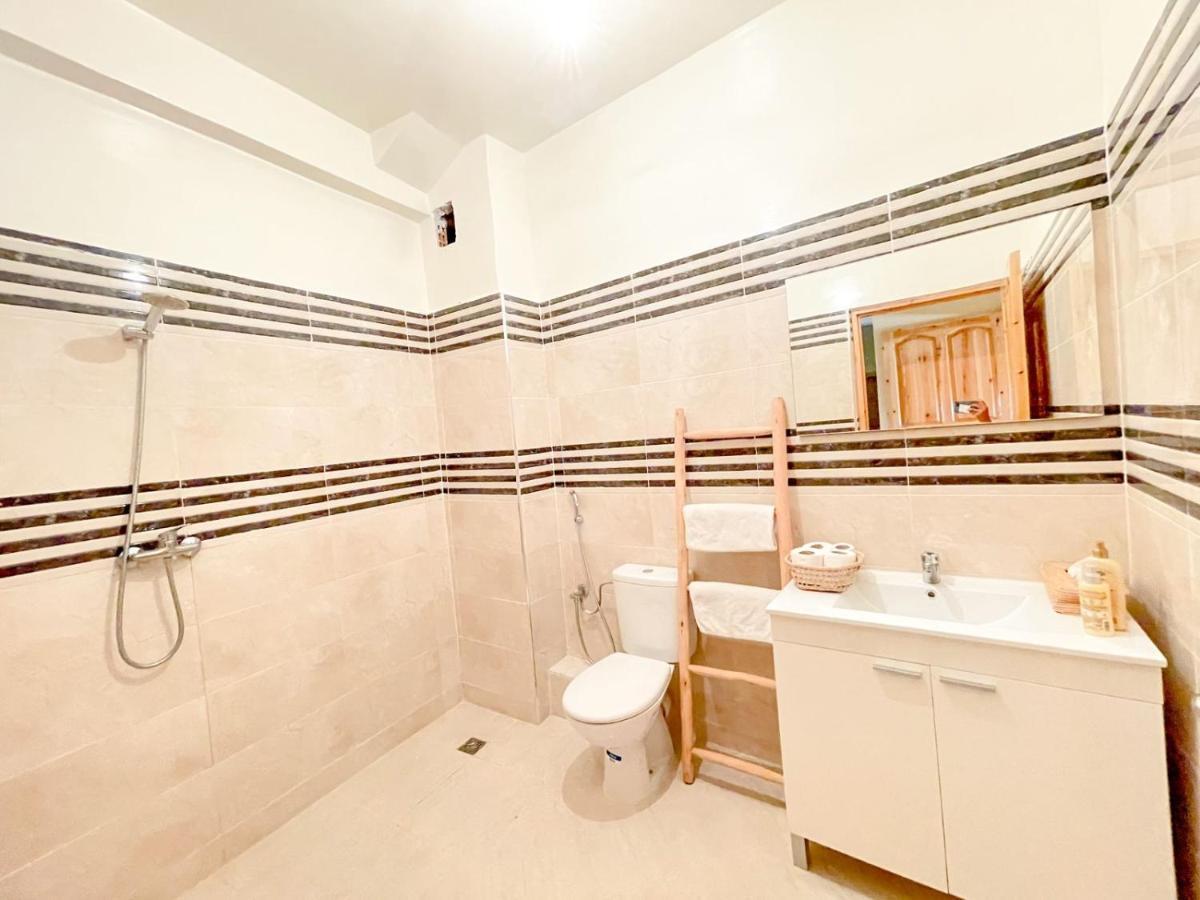 Monkey'S Guest House - Ocean View Rooms & Apartment With Rooftop Tamraght Exterior photo